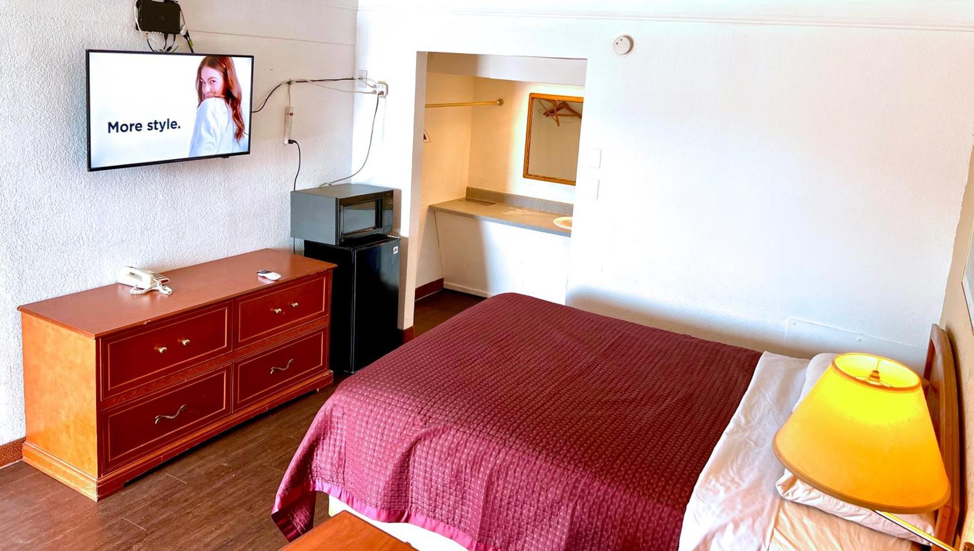 Thunderbird Motel Хилсборо Экстерьер фото
